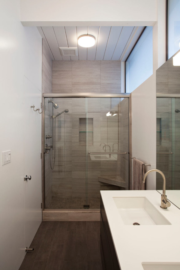 Eichler-Expansion-Klopf-Architecture-8-bathroom