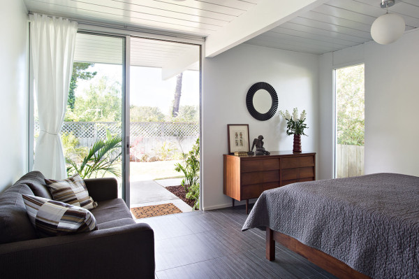 Double-Gable-Eichler-Remodel-Klopf-Architecture-12