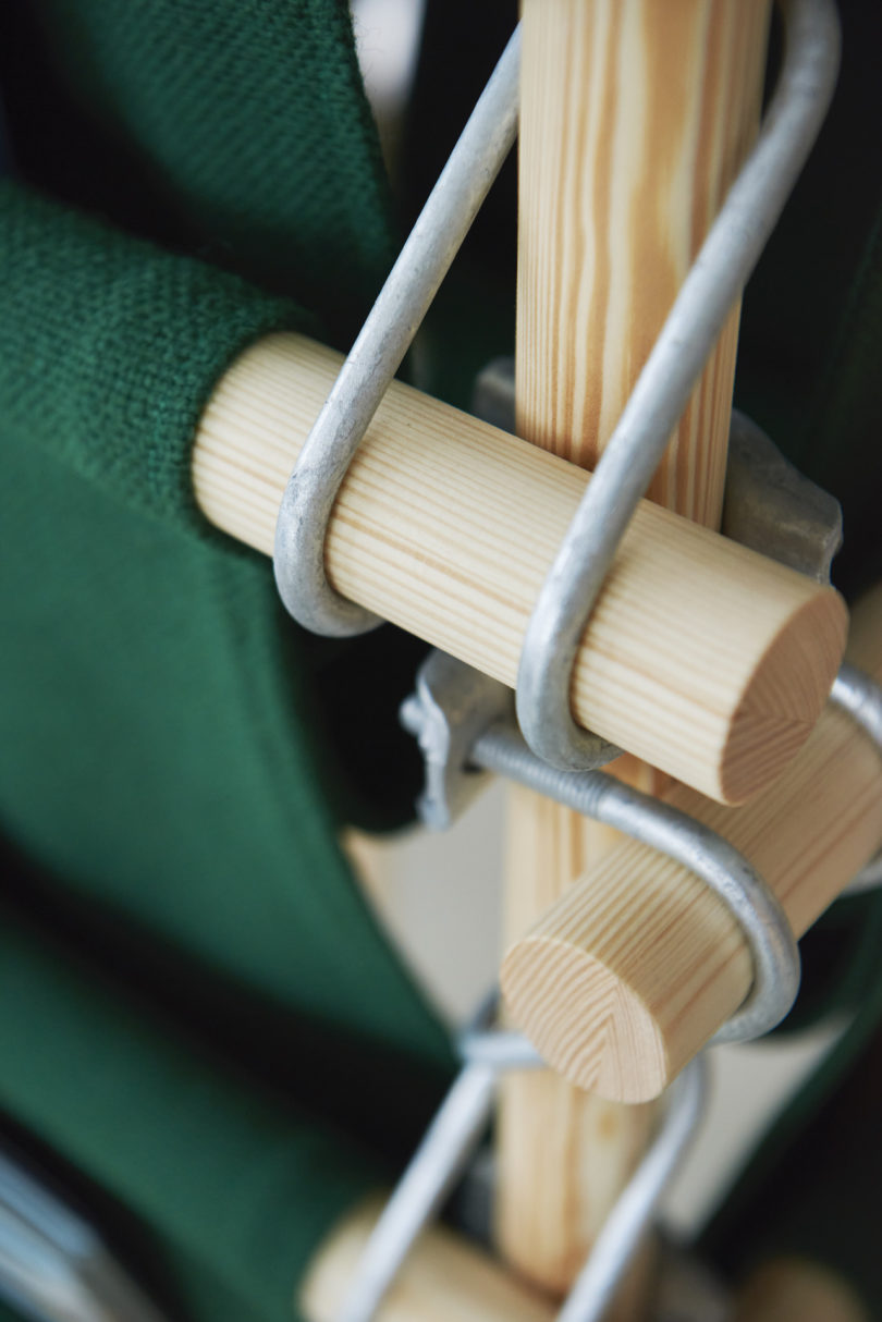 unclose detail of magazine rack