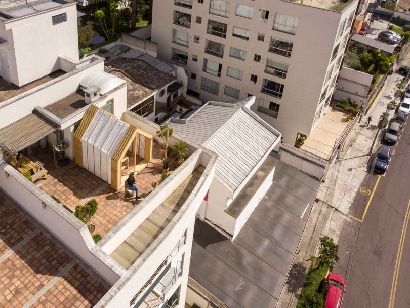 aerial view looking down at expandable shelter on roof