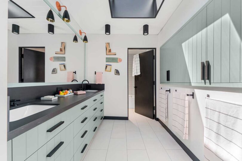 interior view of mid-century modern bathroom